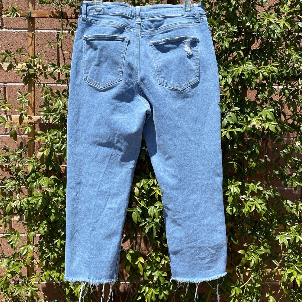 Refuge Ripped Jeans🔷 - Picture 2 of 3